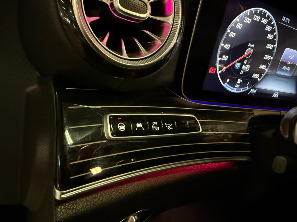 48537633-23.jpg